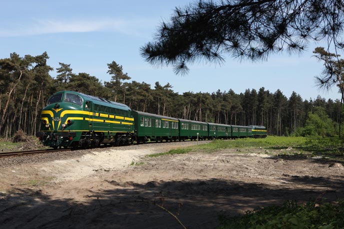 On 10 May 2008 the Belgium TSP society used NMBS 5404 and TSP 202.020 to say farewell to the Gent Zeehaven - Moerbeke line 204